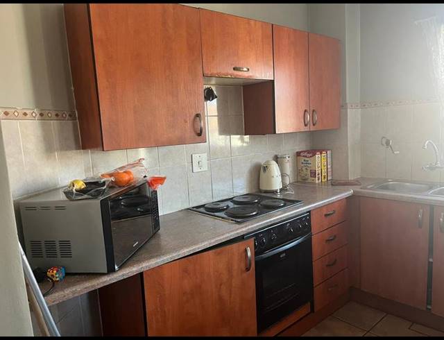 2 BEDROOM APARTMENT FOR SALE IN CASTLEVIEW
